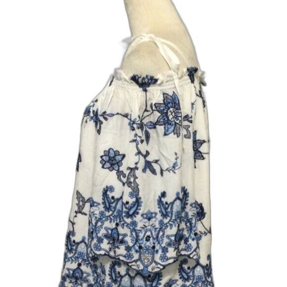 Parker Blouse Top Women’s Size Large Color White & Blue Embroidered Flower - Picture 2 of 11